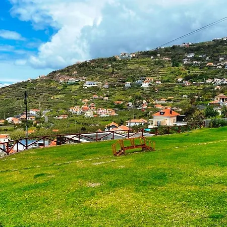 Escola Da Bica Arco da Calheta (Madeira)
