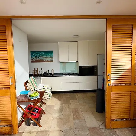 Escola Da Bica Arco da Calheta (Madeira)