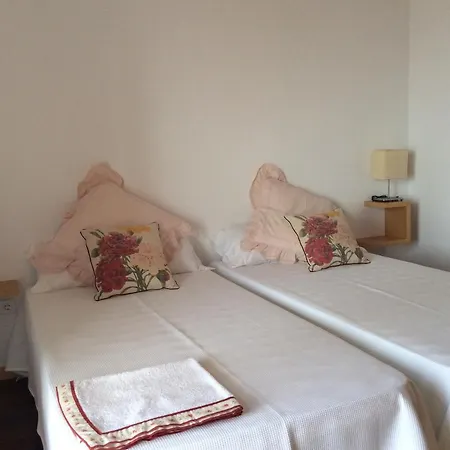 Escola Da Bica Vakantiehuis Arco da Calheta (Madeira)