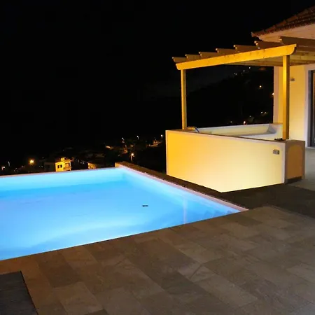 Escola Da Bica Holiday home *