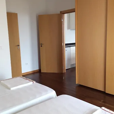 Escola Da Bica * Arco da Calheta