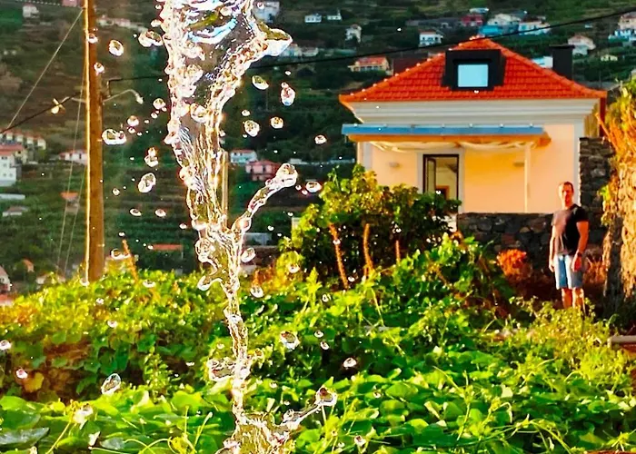 Escola Da Bica * Arco da Calheta (Madeira)