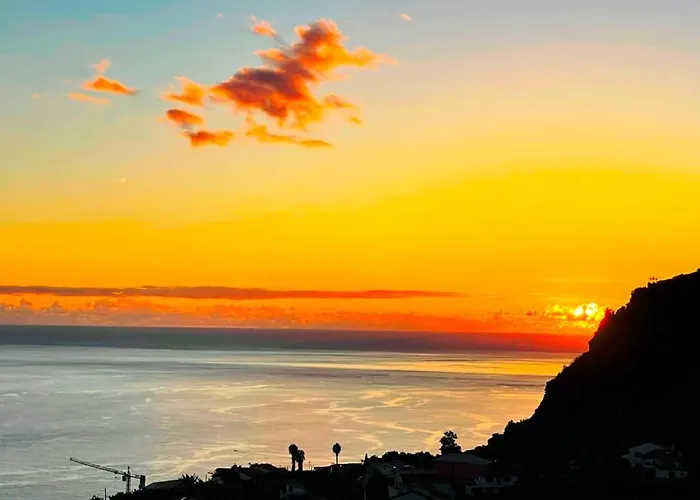 Escola Da Bica Tatil Evi *