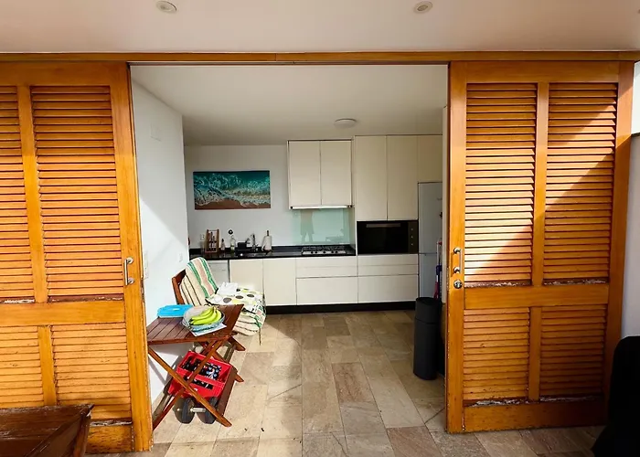 Escola Da Bica Arco da Calheta (Madeira)