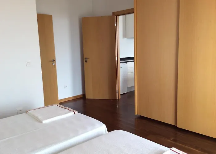 Escola Da Bica * Арку-да-Кальета